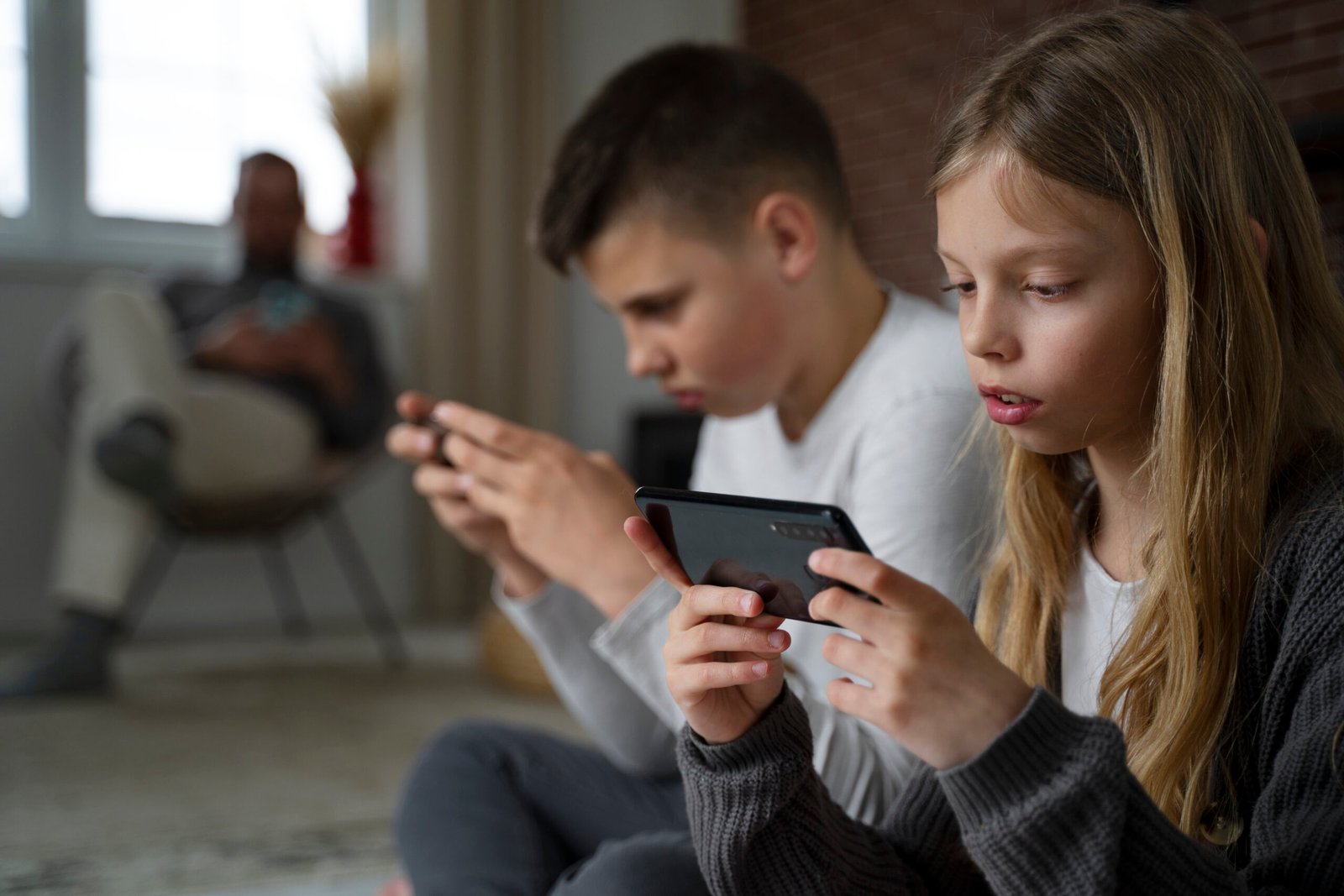 Rising Conflict Between Parents and Children Over Smartphone Usage ...
